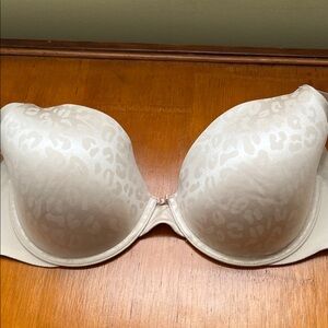 WarnersElegant Cream Underwire Bra